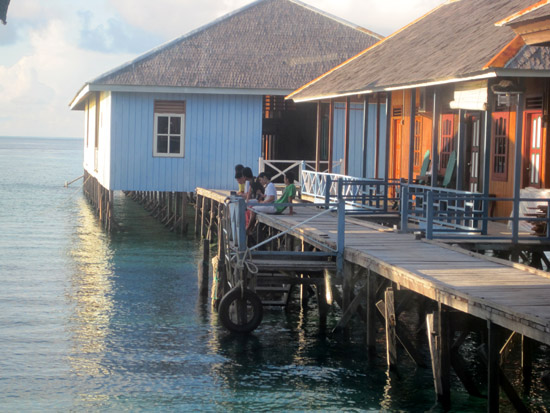 Losmen Danakan Pulau Derawan Losmen Danakan Pulau Derawan