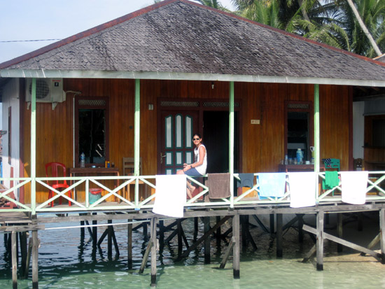 Losmen Danakan di atas laut Losmen Danakan di atas laut