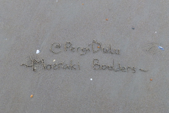 PergiDulu @ Moeraki Boulders PergiDulu @ Moeraki Boulders