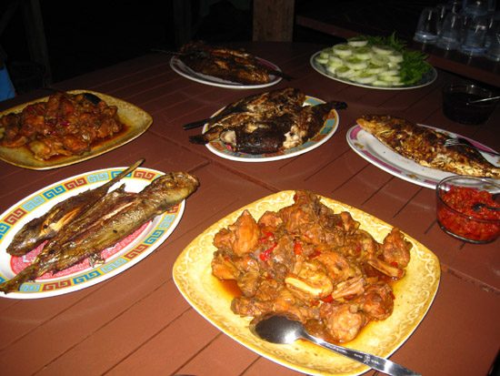 Makan enak di Wisma Apung Makan enak di Wisma Apung