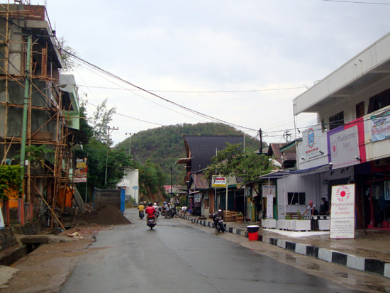 Jl. Soekarno-Hatta, Labuan Bajo Jl. Soekarno-Hatta, Labuan Bajo