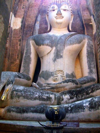 Wat Si Chum - Sukhothai Wat Si Chum - Sukhothai