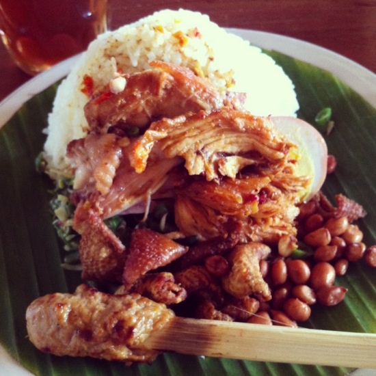 Nasi Ayam Kedewatan Ibu Mangku