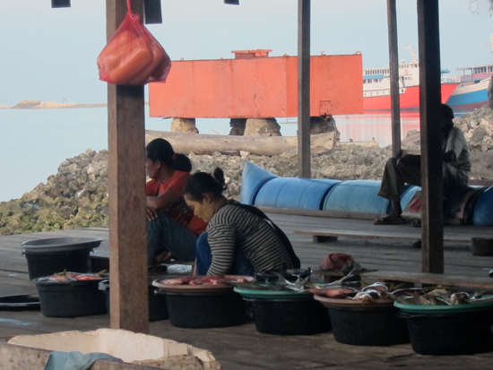 pasar ikan di Wanci