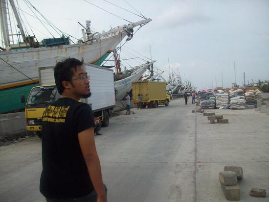 Sunda Kelapa: Pelabuhan Sunda Kelapa adalah tempat favorit saya di Jakarta, pelabuhan tertua di Jakarta yang masih eksis sampai sekarang. Senang menikmati senja disini.