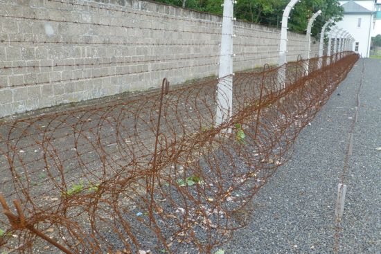 Pagar di Sachsenhausen