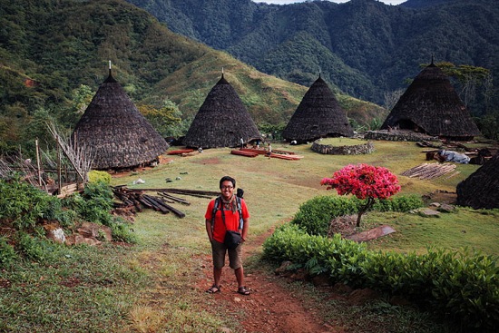 Kampung Roe Profil Travel Blogger: Wira Nurmansyah - PergiDulu.com