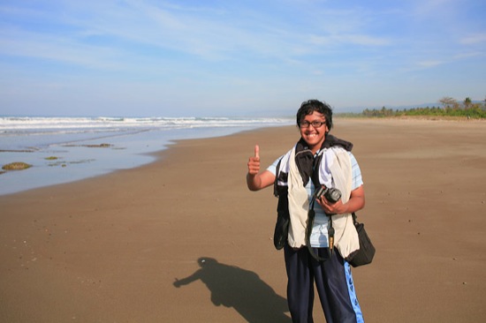 Waktu susur pantai selatan garut sejauh 25 km...