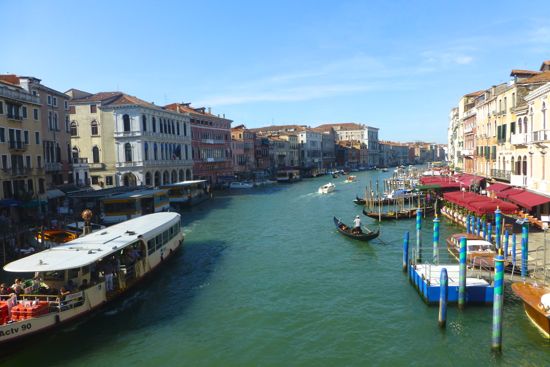 Pemandangan Venezia dari jembatan utama
