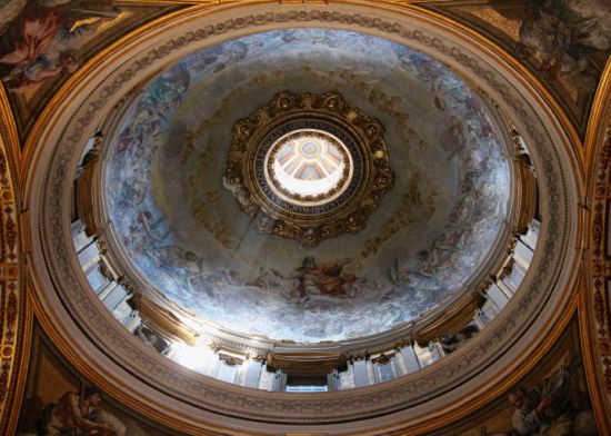 Salah satu kubah di Vatican