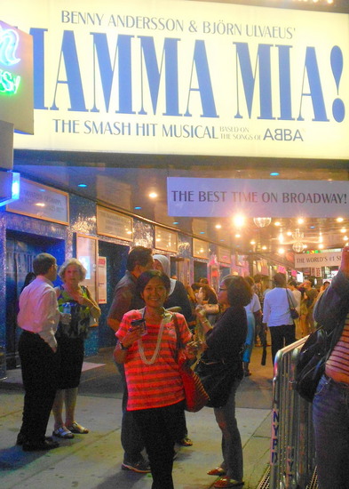 Nonton Mamma Mia Musical di Broadway