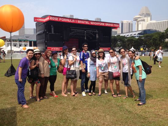 Kartu Pos Trip ke Singapura