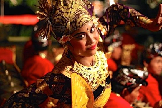 Budaya Tarian Bali yang masih sangat dilestarikan