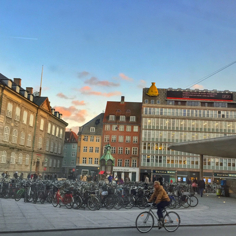Banyak pengguna sepeda di Copenhagen
