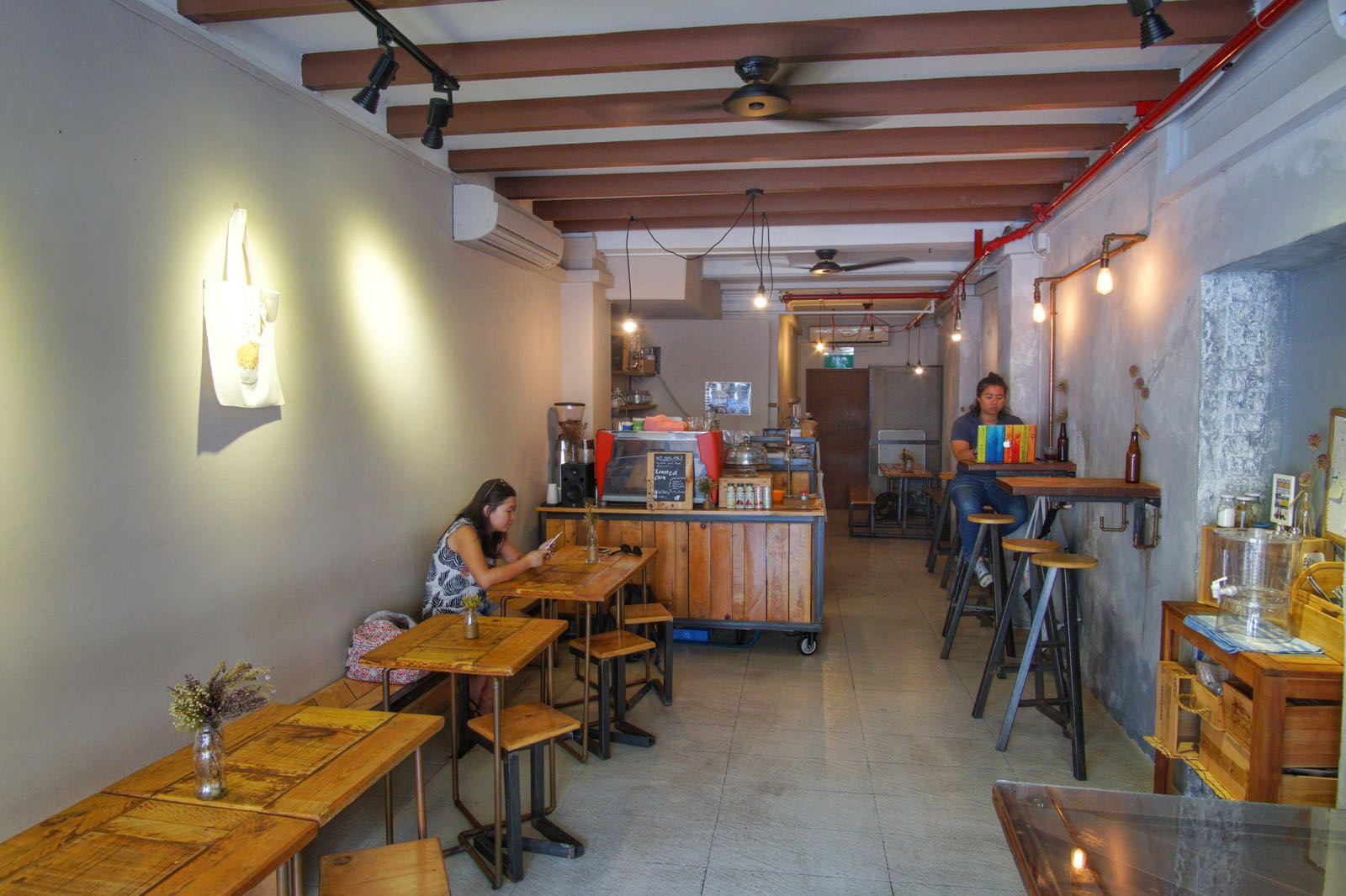 Bagian Dalam Wilder Cafe