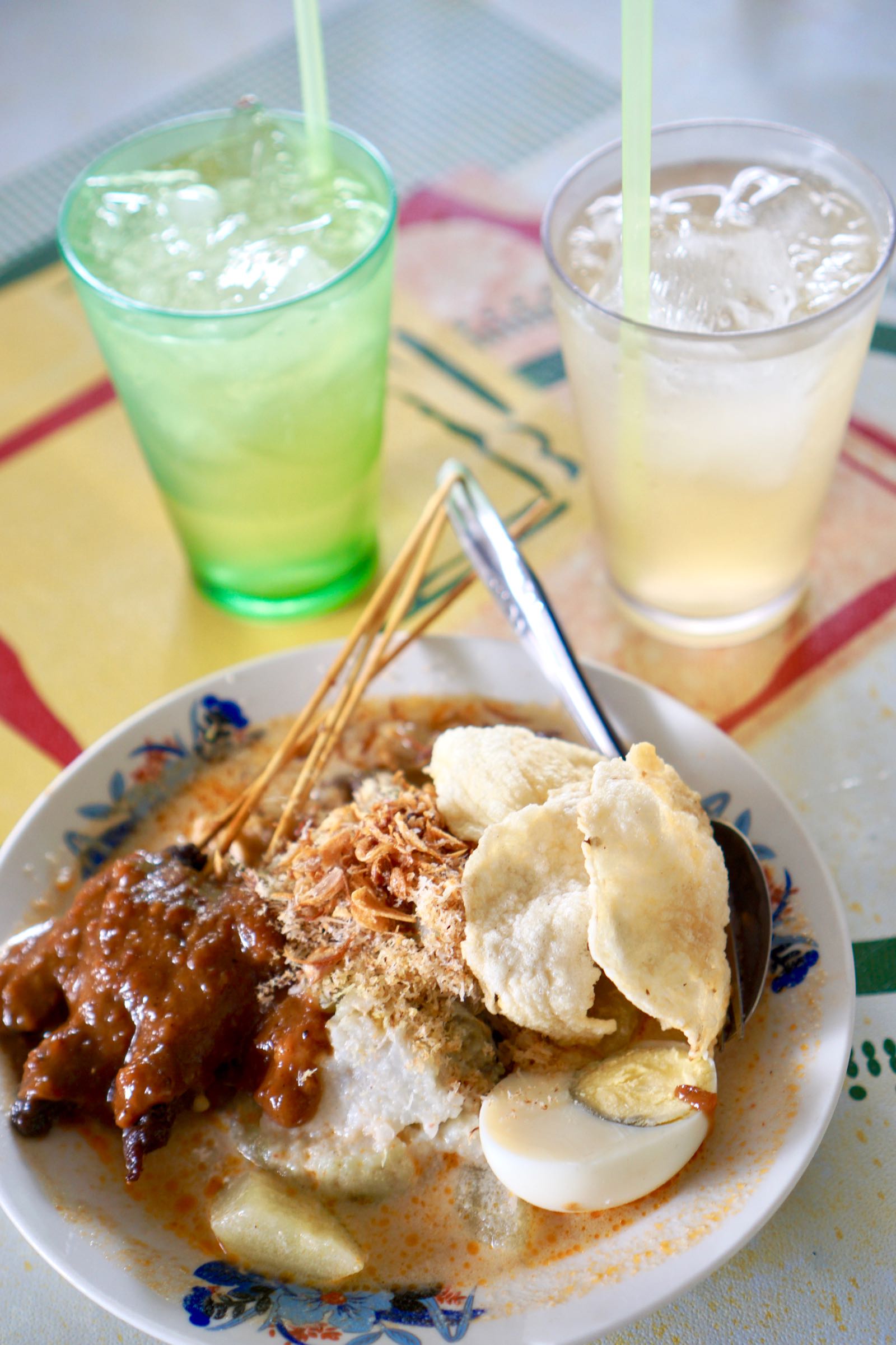 Sate Lontong Sayur Daging Sapi