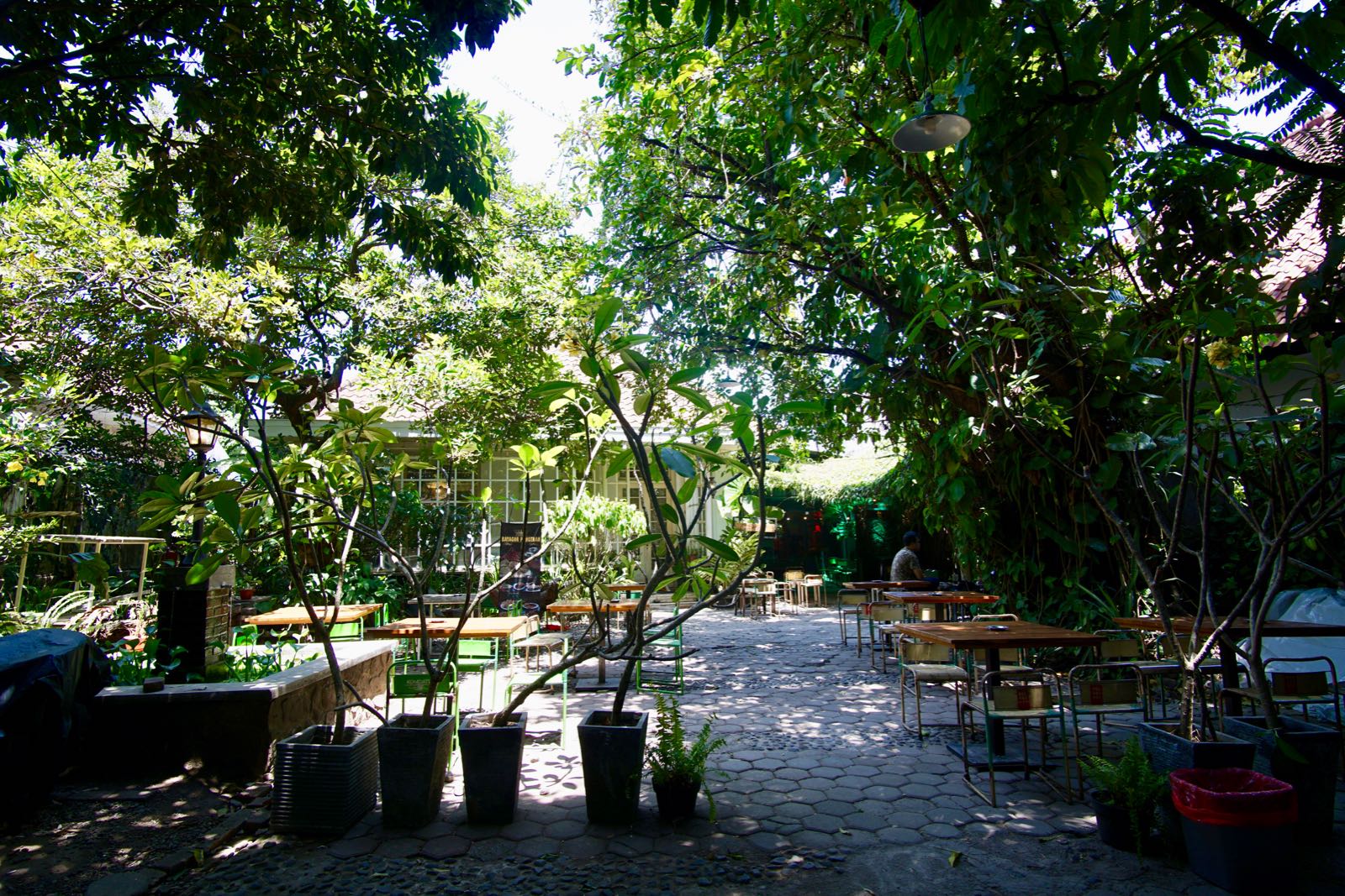 Bagian Depan Satu Pintu