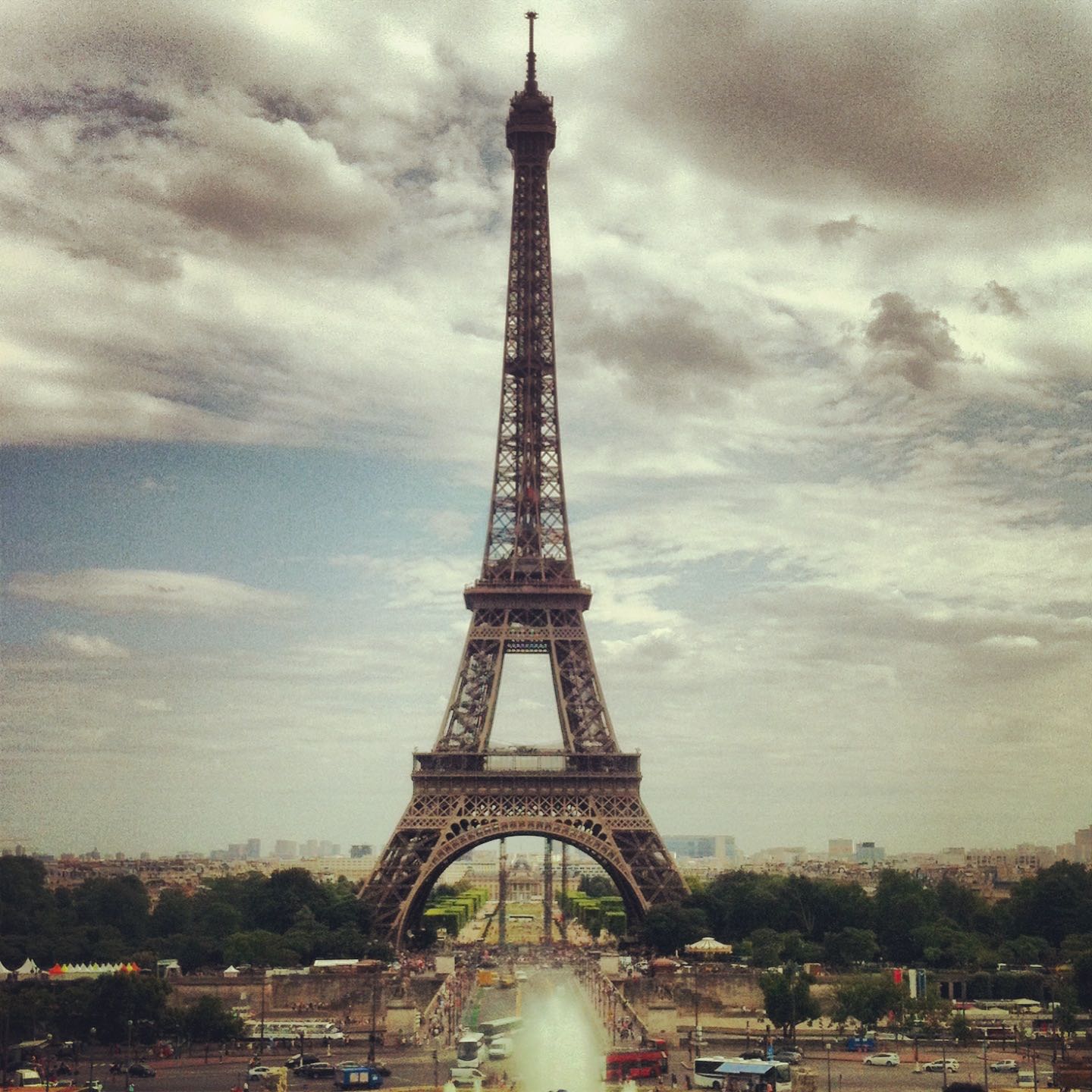 Paris Kota Romantis